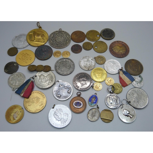 947 - Medallions, medals, etc.