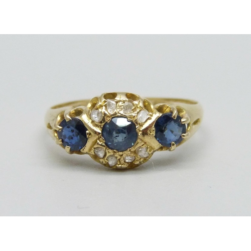 952 - A vintage 18ct gold, sapphire and diamond ring, Chester 1912, 2.1g, N