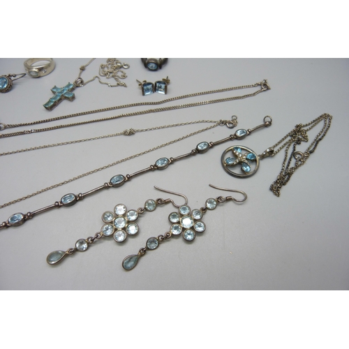 959 - A collection of blue stone set jewellery including silver