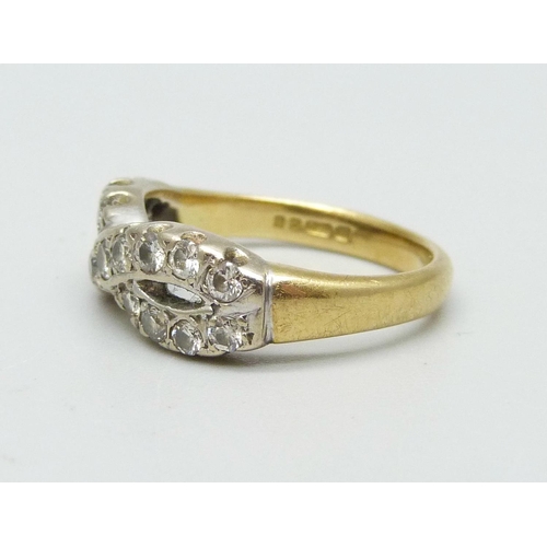 960 - An 18ct gold and diamond set ring, 4.7g, L