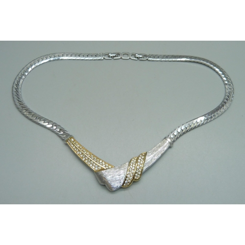 975 - A Chrstian Dior choker necklace