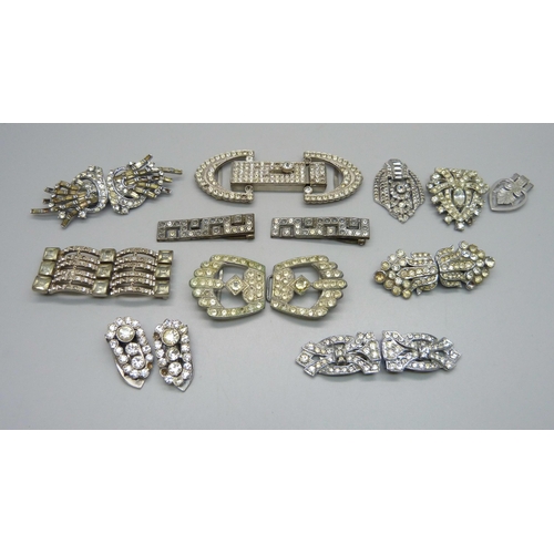 977 - Paste set dress clips, brooch, etc.