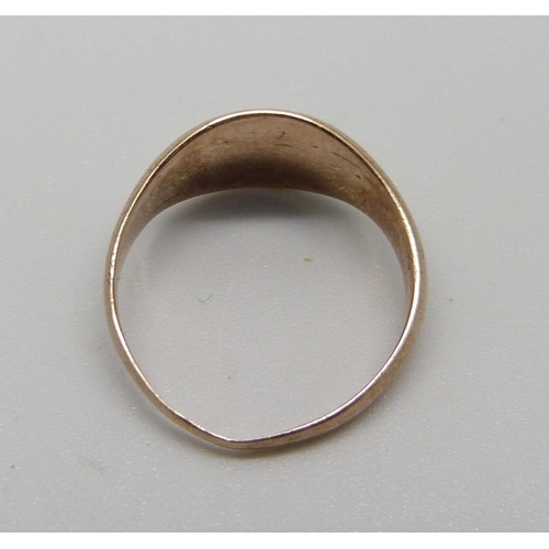 991 - A 9ct gold ring, 2.8g, L