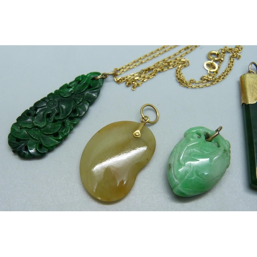 995 - Five jade pendants and one 18ct gold chain, chain 2.3g