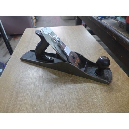 2032 - A Stanley Bailey No5 1/2  wood plane