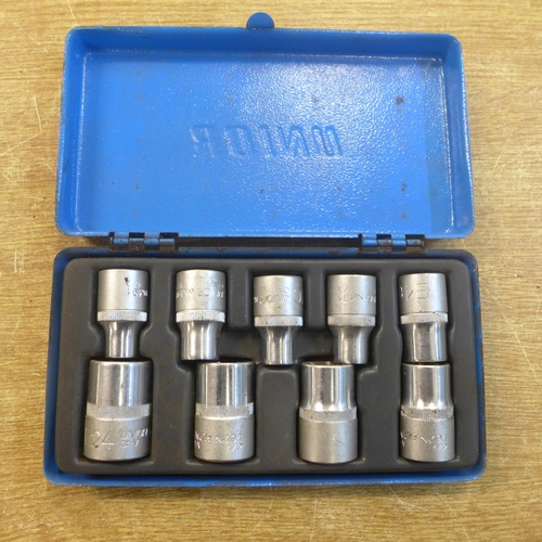 2041 - A Unior socket set