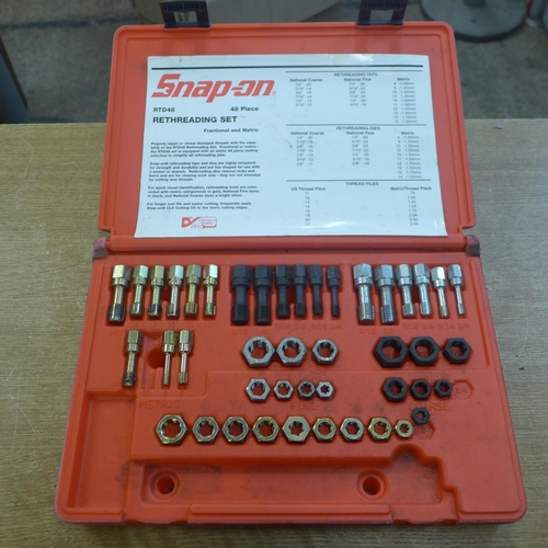 2046 - A Snap-On RTD48 fractional and metric re-threading kit