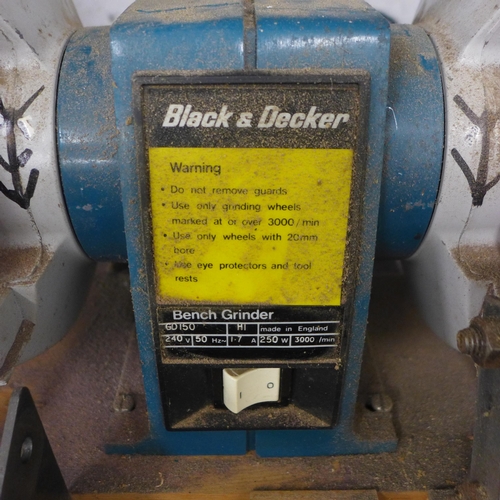 2128 - A Black & Decker GD150 250v bench grinder