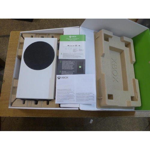 2168 - An Xbox Series 5 digital 4k 120fps 512GB5SD - in box - W