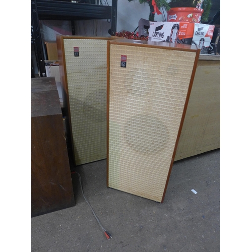 2174 - A pair of Rigonda speakers