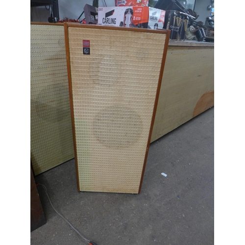 2174 - A pair of Rigonda speakers