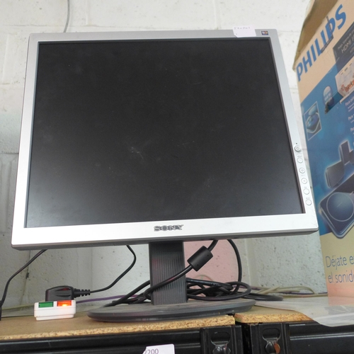 2200 - A Sony TfT LCD colour display computer monitor