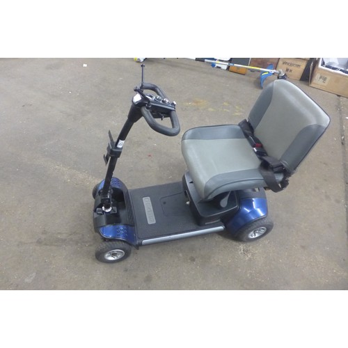 2264A - A Go-Go Elite Traveller mobility scooter - no keys or charger - Police repossession