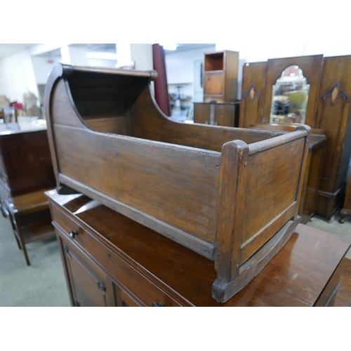 177 - An early 20th Century French oak cot