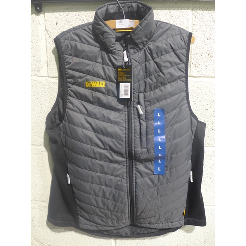 3368 - Men's Dewalt grey gilet, size L *This lot is subject to VAT