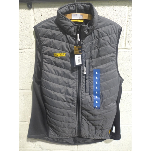 3373 - Men's Dewalt grey gilet, size L *This lot is subject to VAT