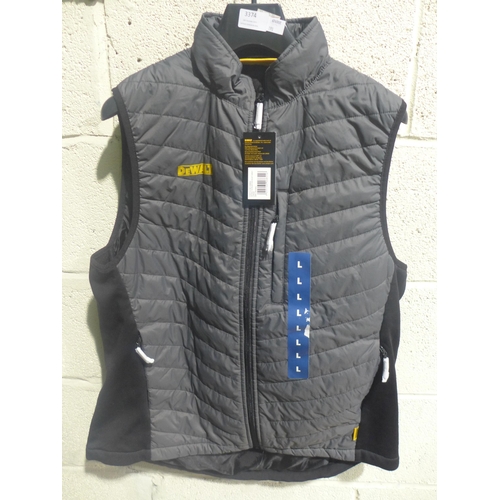 3374 - Men's Dewalt grey gilet, size L *This lot is subject to VAT