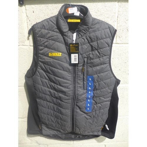 3375 - Men's Dewalt grey gilet, size L *This lot is subject to VAT