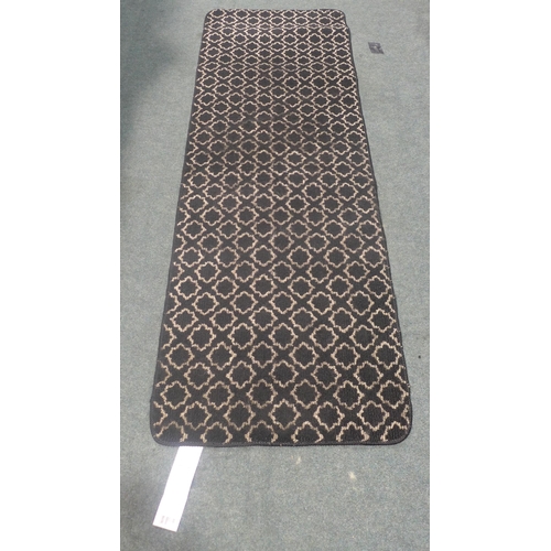 3397 - Multy Floor Runner (Dark) (24