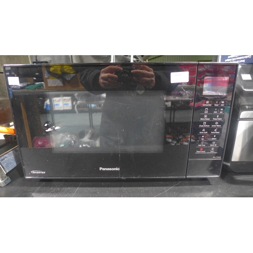 3404 - Panasonic Combi Microwave- model no - Nn-Ct56Jbbpq, original RRP £164.99 + VAT (310-63) * This lot i... 