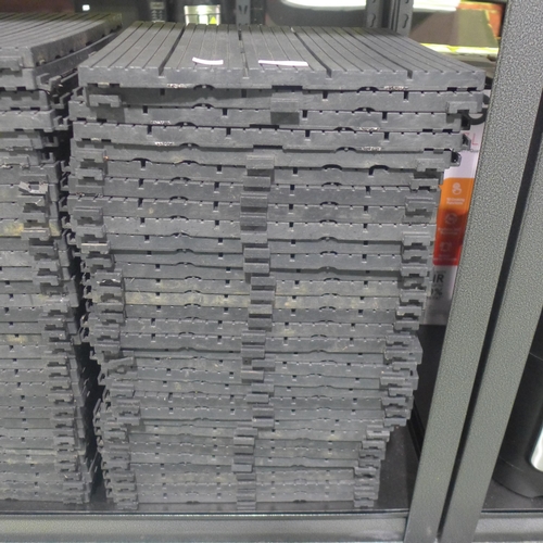 3452 - Quantity of Cosmo Graphite Easy Deck Tiles      (311-32)    * This lot is subject to vat