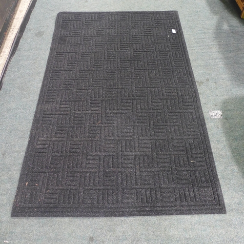 3511 - Multy Home Heavy Duty Entrance Mat (311-71)    * This lot is subject to vat