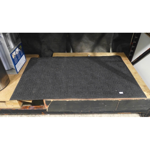 3511 - Multy Home Heavy Duty Entrance Mat (311-71)    * This lot is subject to vat