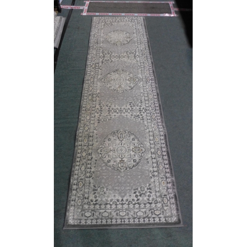 3002 - Centenno Runner -  2'X8'     (311-151)    * This lot is subject to vat