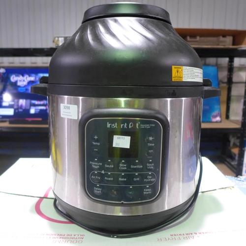 3098 - Instant Pot Gourmet Crisp Airfryer, Original RRP £129.99 + vat (311-66)    * This lot is subject to ... 