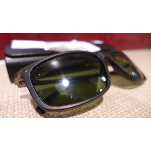 3141 - Hugo Boss Tortoiseshell Plastic Sunglasses  (311-303)    * This lot is subject to vat