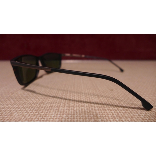 3141 - Hugo Boss Tortoiseshell Plastic Sunglasses  (311-303)    * This lot is subject to vat