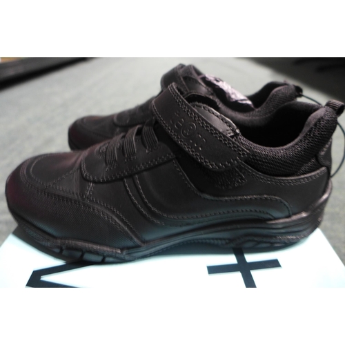 3223 - Kid's Term black school shoes - UK size 1 *This lot is subject to VAT