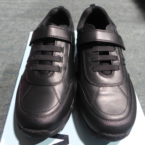 3254 - Kid's Term black school shoes - UK size 4 *This lot is subject to VAT