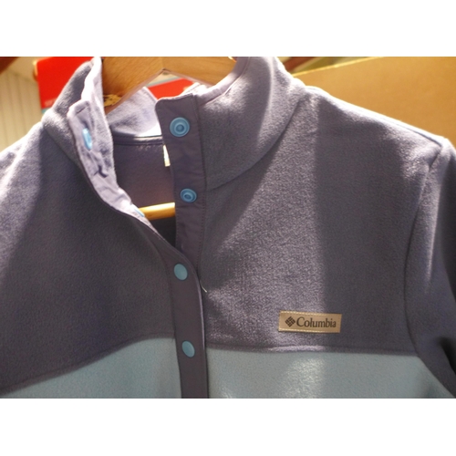 3272 - Ladies two tone blue Columbia fleece, size M *This lot is subject to VAT