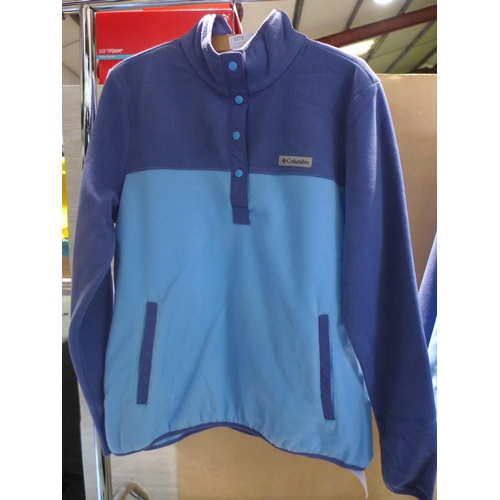 3273 - Ladies two tone blue Columbia fleece, size L *This lot is subject to VAT