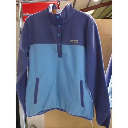 3275 - Ladies two tone blue Columbia fleece, size L *This lot is subject to VAT