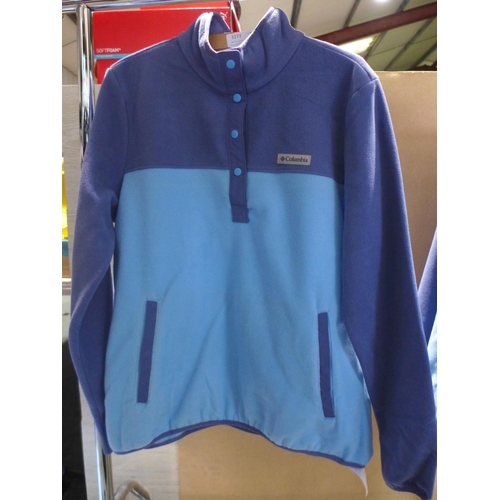 3276 - Ladies two tone blue Columbia fleece, size L *This lot is subject to VAT