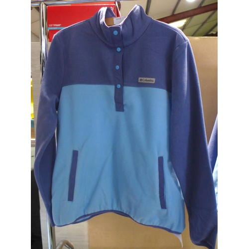 3278 - Ladies two tone blue Columbia fleece, size L *This lot is subject to VAT