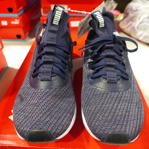 3311 - Men's woven blue Puma trainers - UK size 7.5 *This lot is subject to VAT