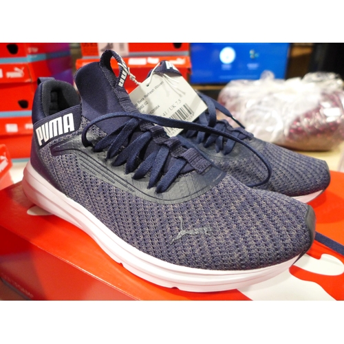 3311 - Men's woven blue Puma trainers - UK size 7.5 *This lot is subject to VAT