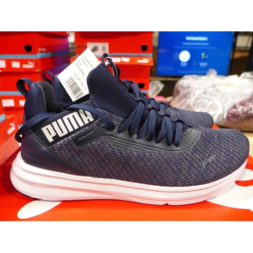 3313 - Men's woven blue Puma trainers - UK size 7.5 *This lot is subject to VAT