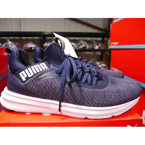 3330 - Men's woven blue Puma trainers - Uk size 9 *This lot is subject to VAT