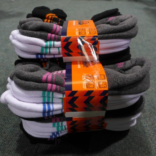 3349 - Five pk's of 8 - Ellesse ladies trainer socks, mixed colours - UK size 4-8 *This lot is subject to V... 