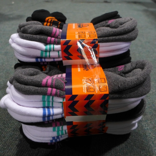 3351 - Five pk's of 8 - Ellesse ladies trainer socks, mixed colours - UK size 4-8 *This lot is subject to V... 