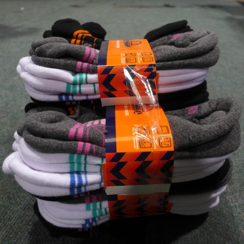 3354 - Five pk's of 8 - Ellesse ladies trainer socks, mixed colours - UK size 4-8 *This lot is subject to V... 