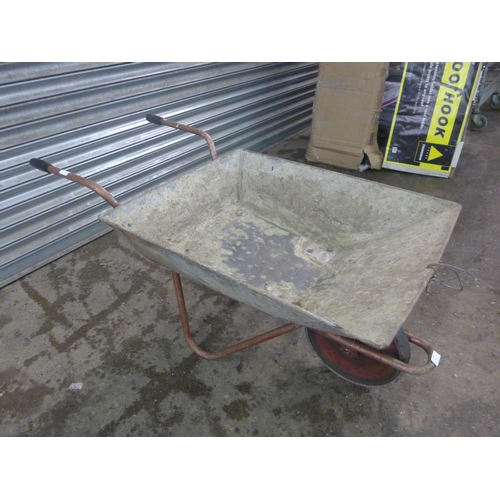 2170 - A metal wheelbarrow