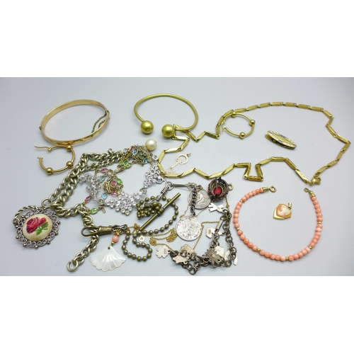 1025 - Vintage jewellery including a coral bracelet, a '1/5th 9ct bronze core' bangle, etc.