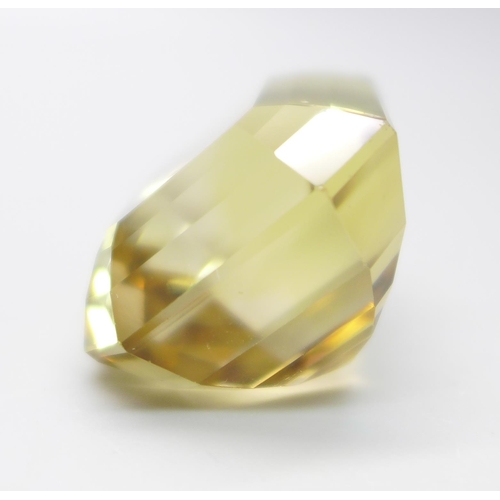 1074 - A citrine gemstone, 17.3g