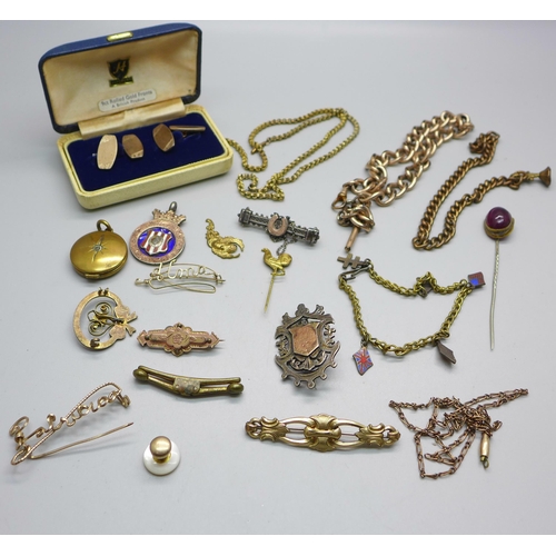 1097 - Gold tone jewellery including a boxed cufflinks set