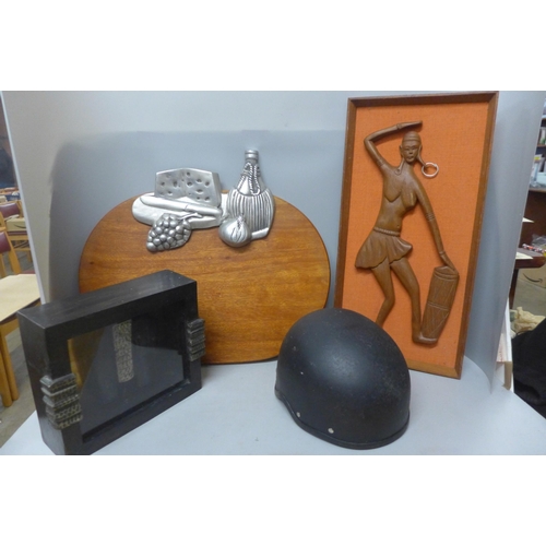 1106 - A jockey skull cap and a collection of treen **PLEASE NOTE THIS LOT IS NOT ELIGIBLE FOR POSTING AND ... 